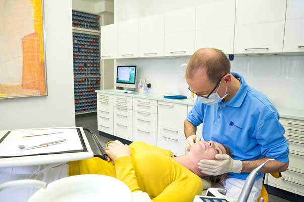 Manuelle Diagnostik des Kiefergelenks